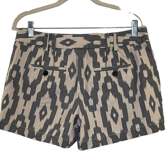 LOFT Blue White Ikat Print Shorts Women’s Size 4 Cotton Blend Flat Front Casual - Picture 2 of 7
